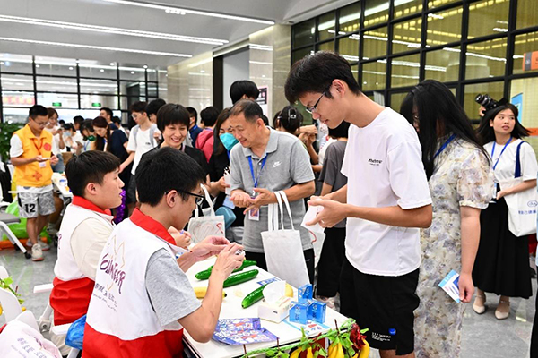 抖圈助力大学生抗艾防艾宣传教育项目再起航